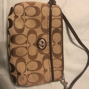 Coach Wristlet (brown)